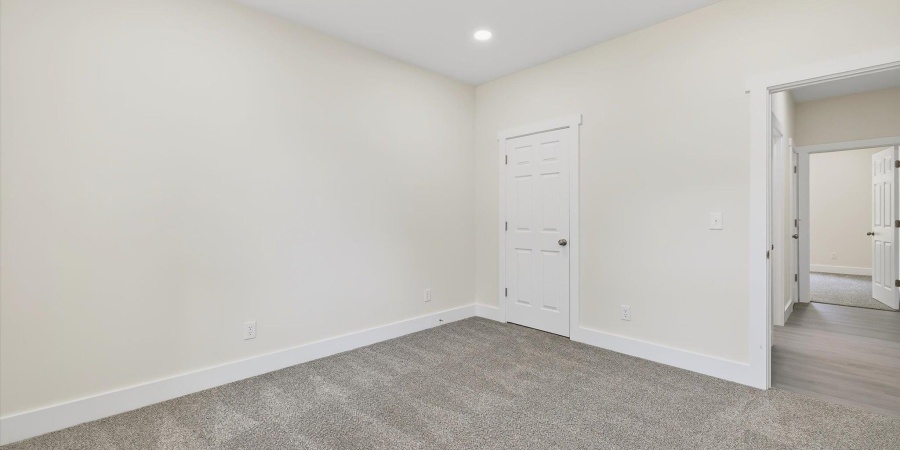 4271 N Roxford Drive, Bloomington, Indiana 47404,MLS,202530102