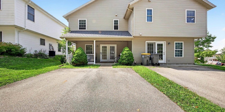 1716 W Eventide Drive, Bloomington, Indiana 47403-3284,MLS,202530231