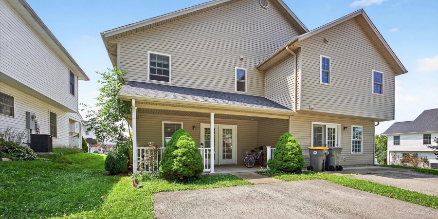 1716 W Eventide Drive, Bloomington, Indiana 47403-3284,MLS,202530231