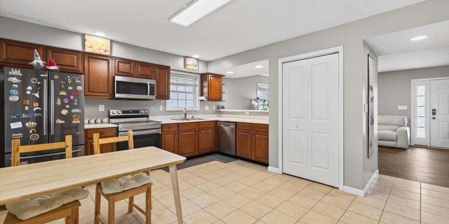 1716 W Eventide Drive, Bloomington, Indiana 47403-3284,MLS,202530231