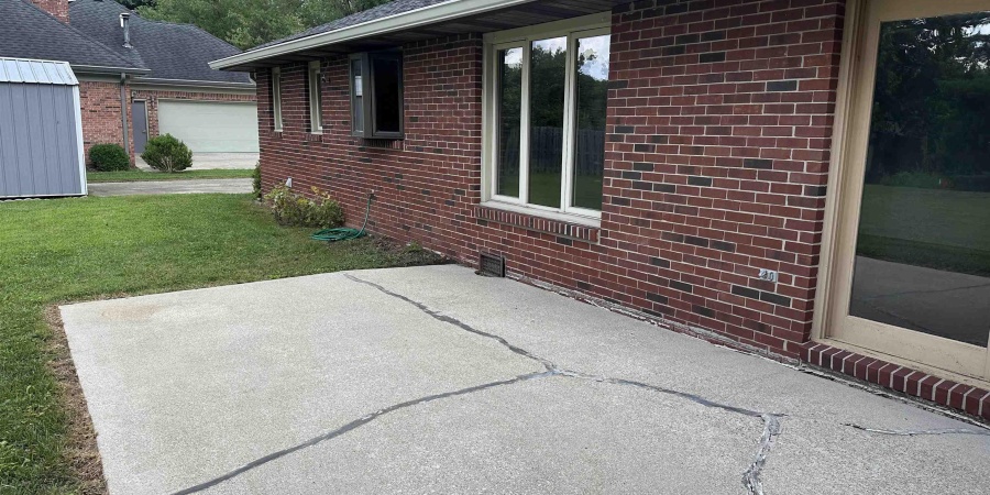 2405 E Rechter Road, Bloomington, Indiana 47401-6122,MLS,202530405