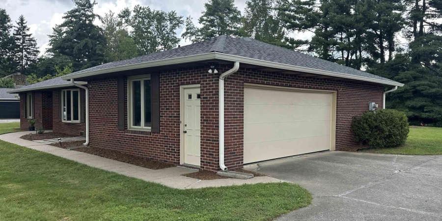 2405 E Rechter Road, Bloomington, Indiana 47401-6122,MLS,202530405