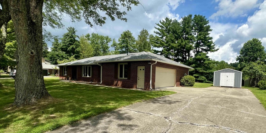 2405 E Rechter Road, Bloomington, Indiana 47401-6122,MLS,202530405