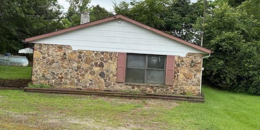 402 & 402 1/2 E Chester Drive, Ellettsville, Indiana 47429,MLS,202530990