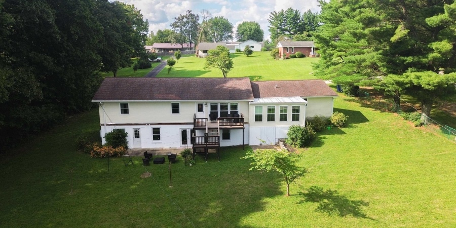 1744 Parkview Drive, Bedford, Indiana 47421,MLS,202531101