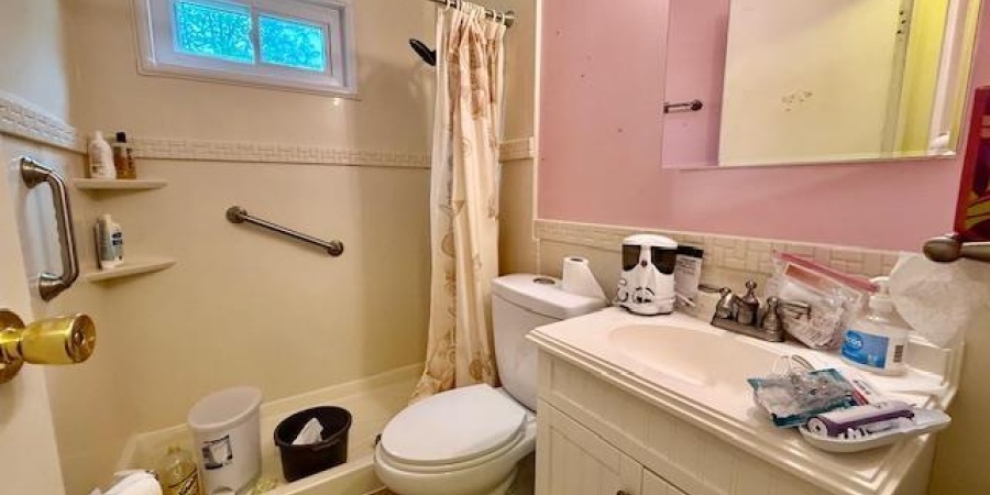402 & 402 1/2 E Chester Drive, Bloomington, Indiana 47429,MLS,202531134