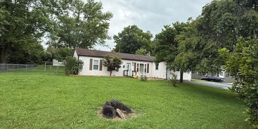 402 & 402 1/2 E Chester Drive, Bloomington, Indiana 47429,MLS,202531134