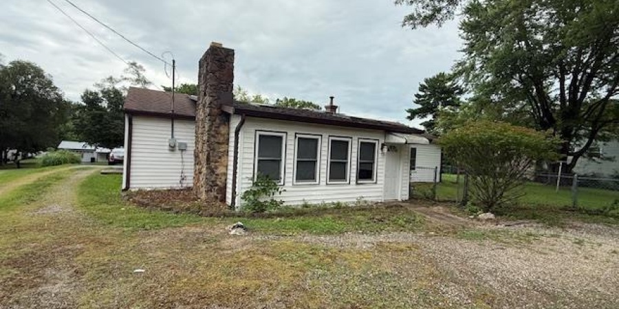402 & 402 1/2 E Chester Drive, Bloomington, Indiana 47429,MLS,202531134