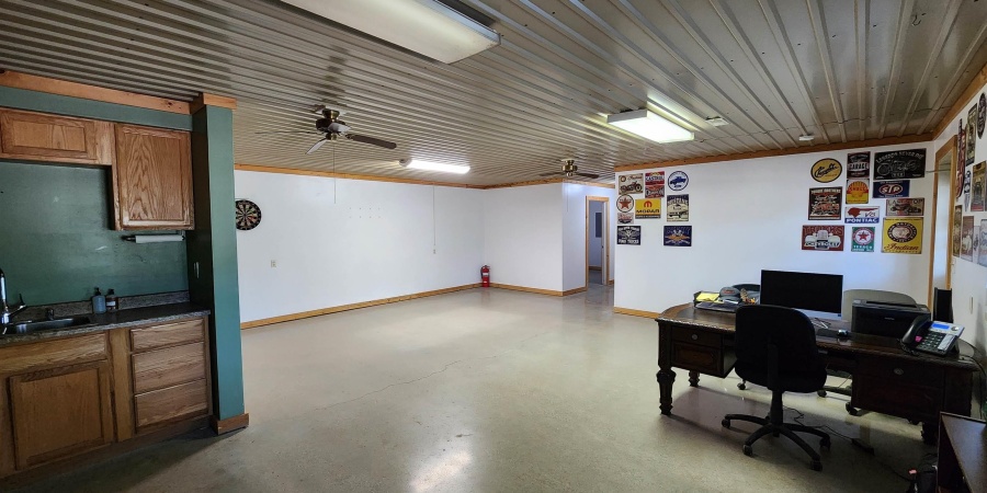 4026 W US Hwy 50, Mitchell, Indiana 47421,MLS,202531215