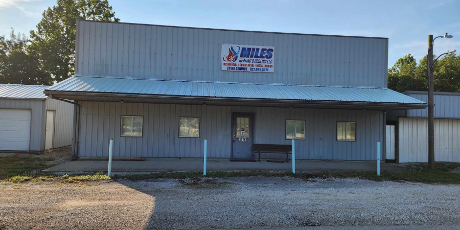 4026 W US Hwy 50, Mitchell, Indiana 47421,MLS,202531215