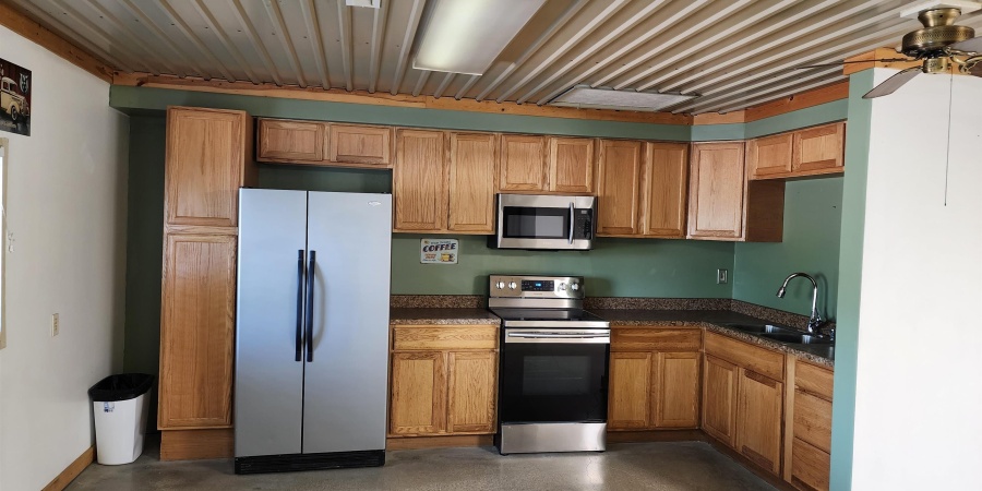 4026 W US Hwy 50, Mitchell, Indiana 47421,MLS,202531215
