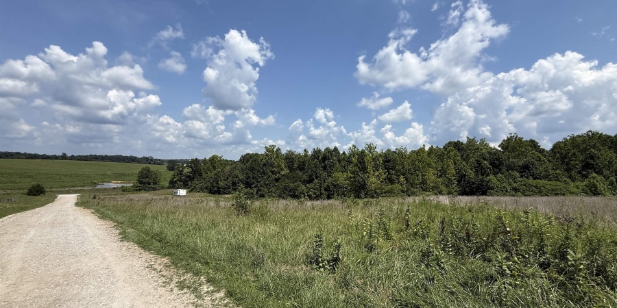 5746 N La Salle Estates Lane, Bloomfield, Indiana 47424,MLS,202531319