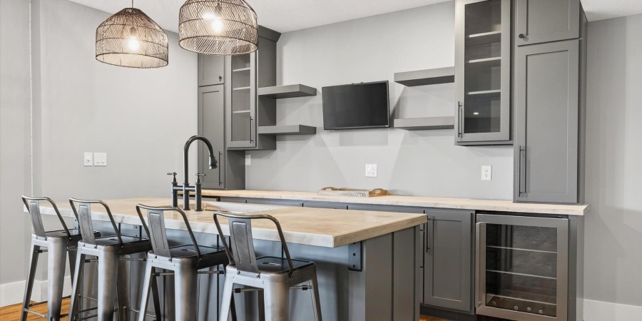 2247 S Sunday Drive, Bloomington, Indiana 47403,MLS,202531318
