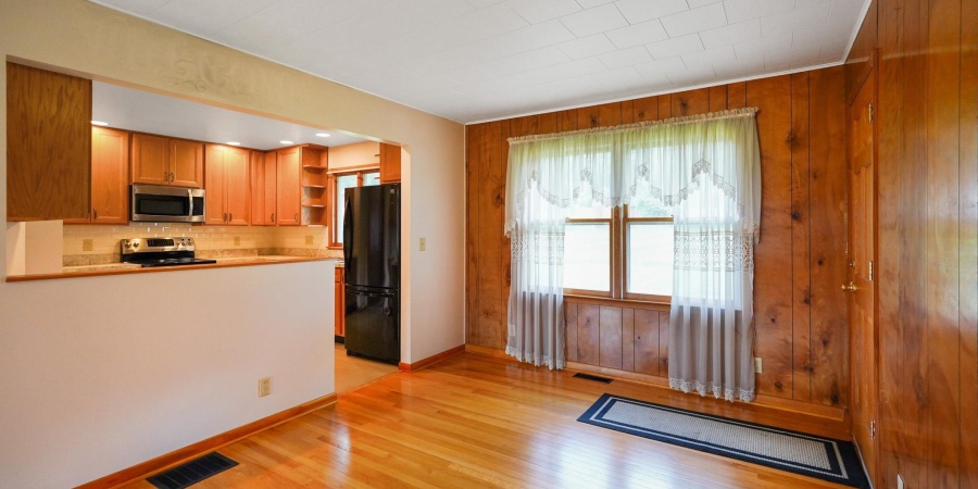 4668 Yellowwood Road, Nashville, Indiana 47448-9141,MLS,202531509