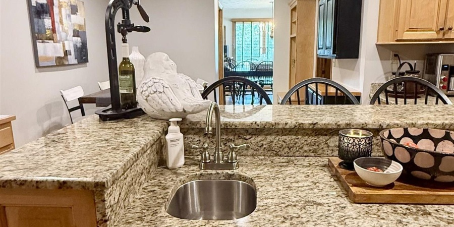 4105 S Hedgewood Drive, Bloomington, Indiana 47403,MLS,202531571