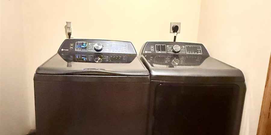 4105 S Hedgewood Drive, Bloomington, Indiana 47403,MLS,202531571