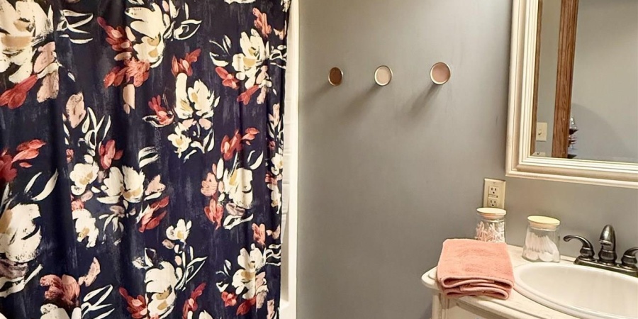 4105 S Hedgewood Drive, Bloomington, Indiana 47403,MLS,202531571