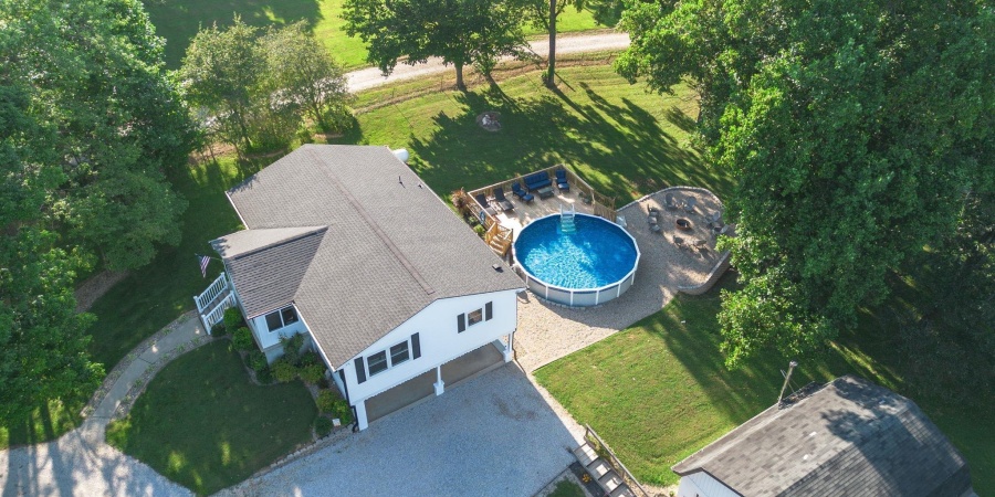 1715 W OLD HIGHWAY 60, Mitchell, Indiana 47446,MLS,202531721