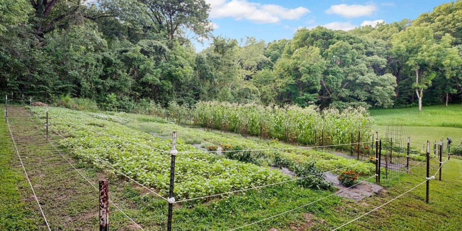 1715 W OLD HIGHWAY 60, Mitchell, Indiana 47446,MLS,202531721