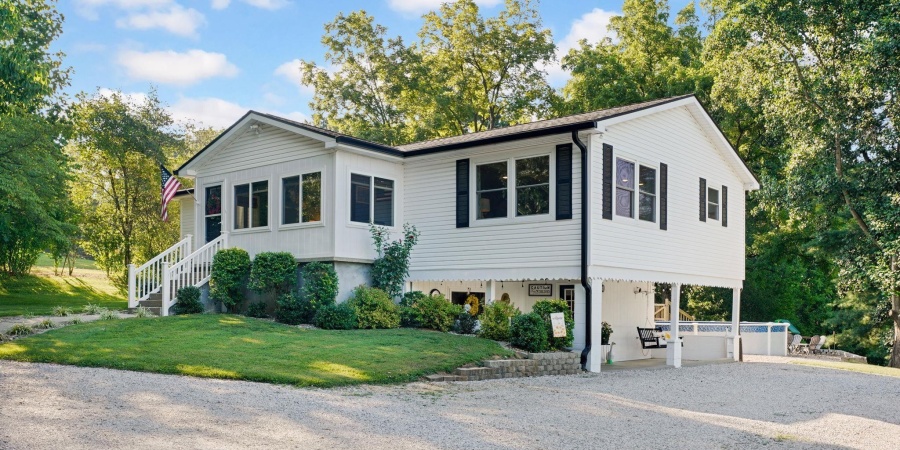 1715 W OLD HIGHWAY 60, Mitchell, Indiana 47446,MLS,202531721