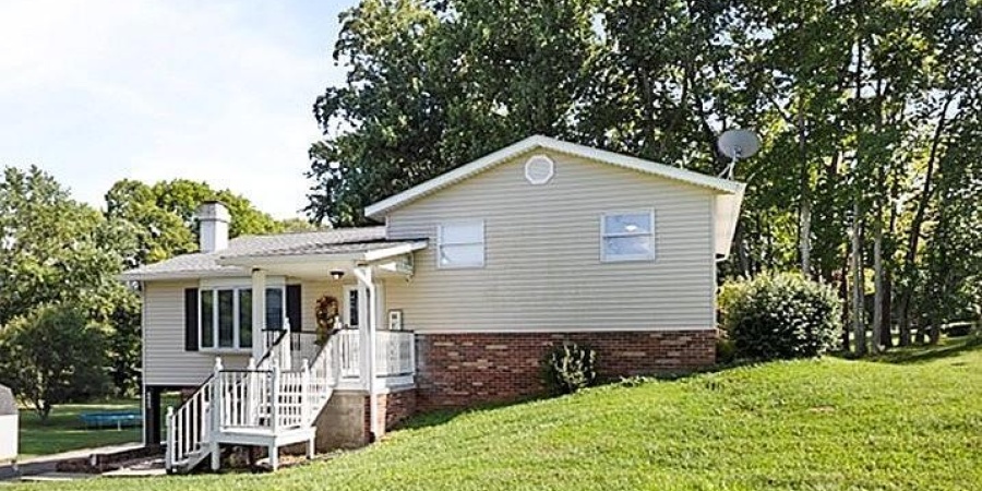 400 Johnson Lane, Bedford, Indiana 47421,MLS,202531772