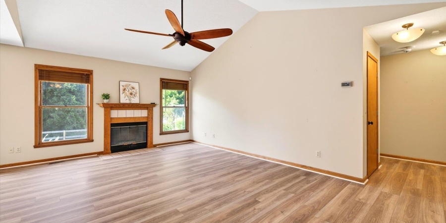832 E Clover Drive, Ellettsville, Indiana 47429,MLS,202531872