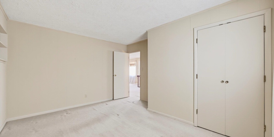 2605 E Edwards Row, Bloomington, Indiana 47408,MLS,202531973