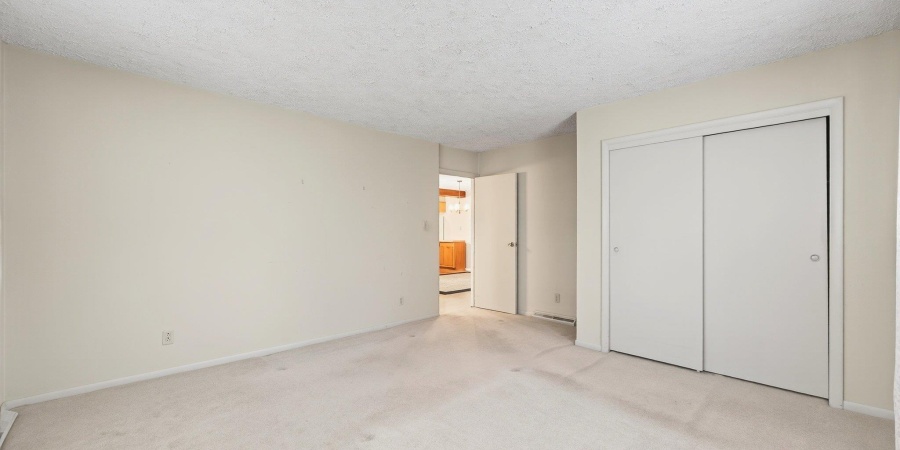 2605 E Edwards Row, Bloomington, Indiana 47408,MLS,202531973