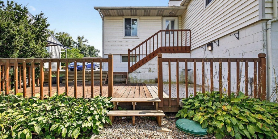 2605 E Edwards Row, Bloomington, Indiana 47408,MLS,202531973