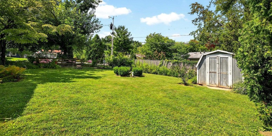 2605 E Edwards Row, Bloomington, Indiana 47408,MLS,202531973
