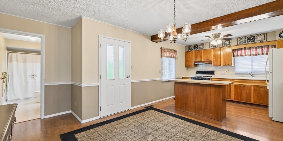 2605 E Edwards Row, Bloomington, Indiana 47408,MLS,202531973