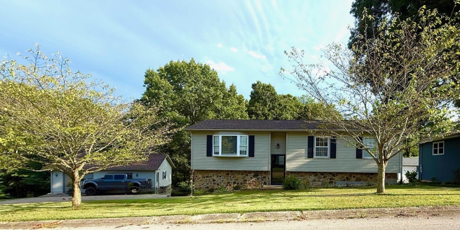 104 Sparks Ln., Oolitic, Indiana 47451,MLS,202532004