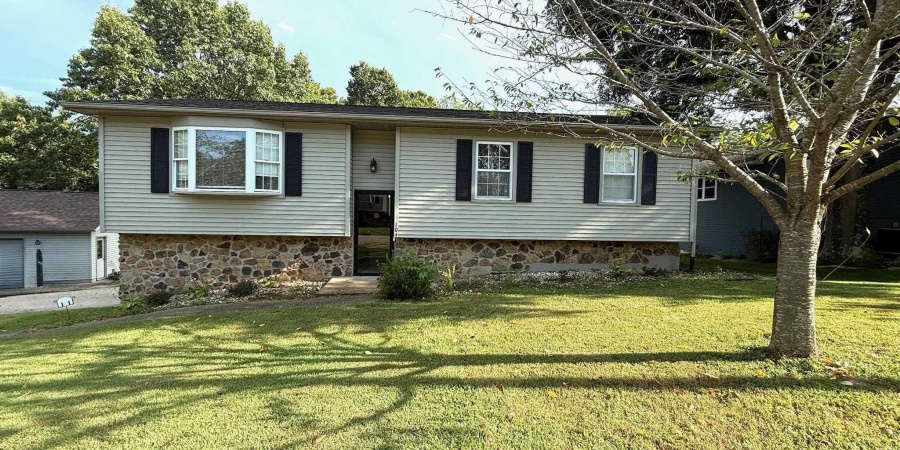 104 Sparks Ln., Oolitic, Indiana 47451,MLS,202532004