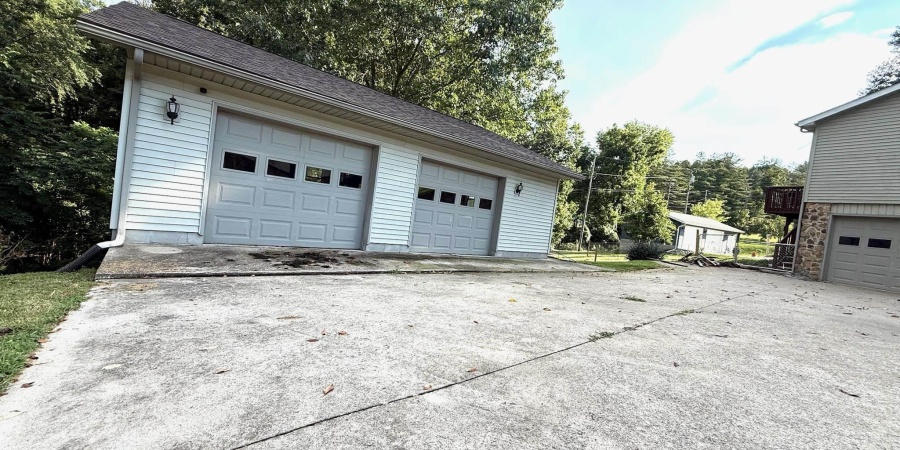 104 Sparks Ln., Oolitic, Indiana 47451,MLS,202532004