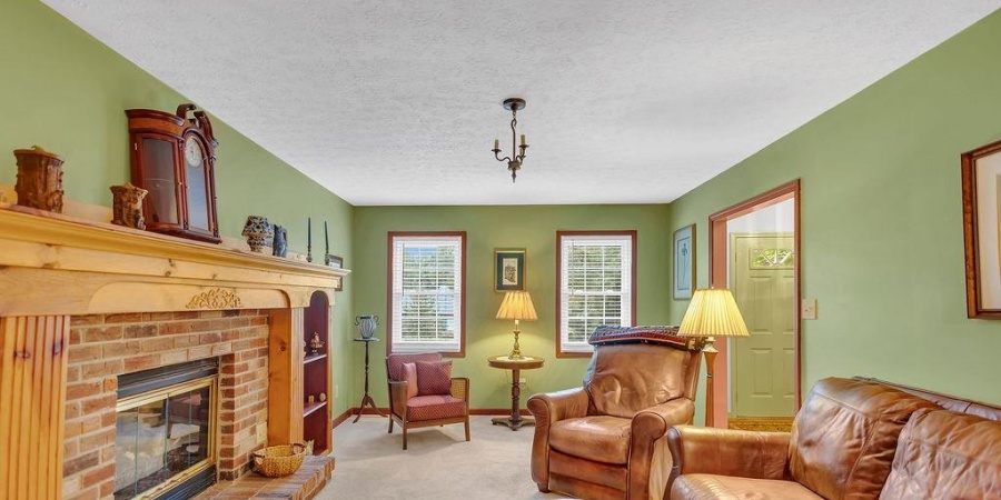 2811 E Winston Street, Bloomington, Indiana 47401,MLS,202532282