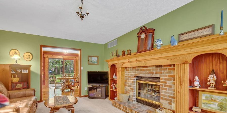 2811 E Winston Street, Bloomington, Indiana 47401,MLS,202532282