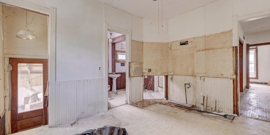 114 W Temperance Street, Ellettsville, Indiana 47429-1531,MLS,202532331