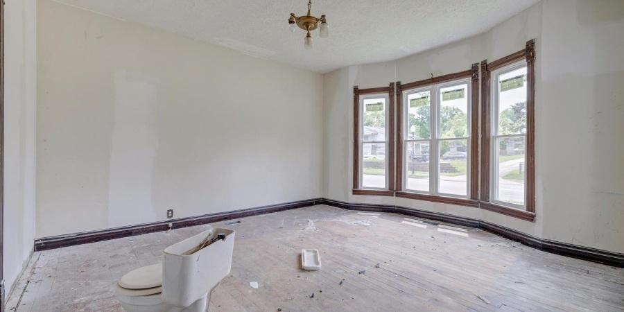114 W Temperance Street, Ellettsville, Indiana 47429-1531,MLS,202532331