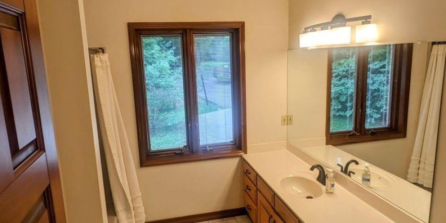 3701 E Rachels Glen Road, Bloomington, Indiana 47408,MLS,202532417