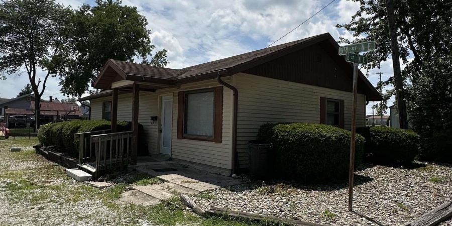 509 NE B Street, Linton, Indiana 47441,MLS,202425056