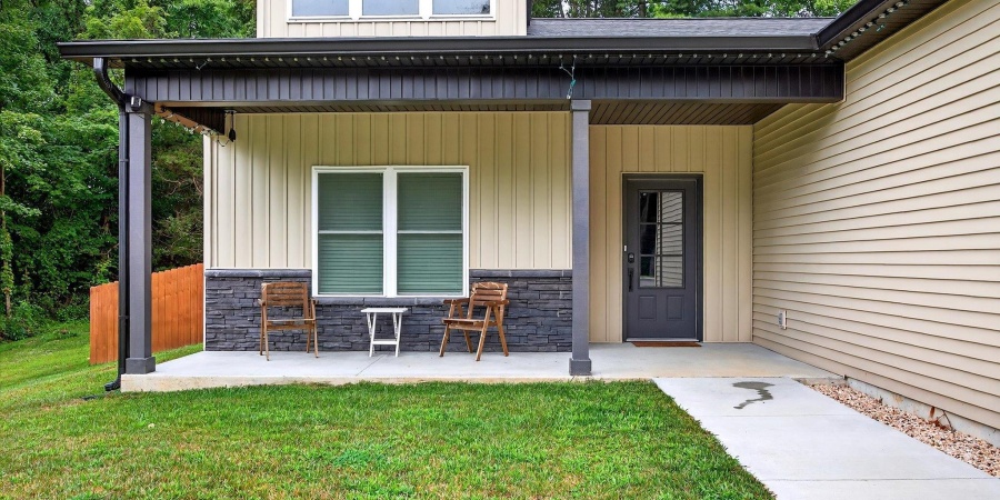 982 S Lantern Lane, Ellettsville, Indiana 47429-2060,MLS,202532843