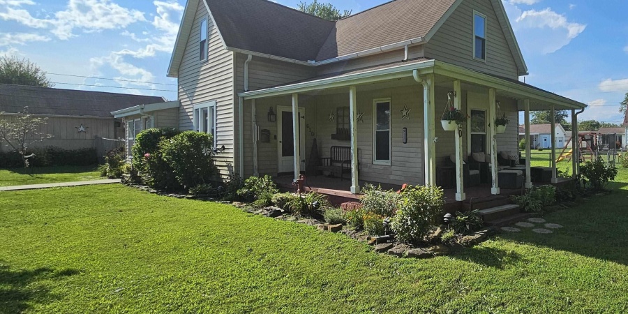 610 NE 10 Street, Linton, Indiana 47441,MLS,202532862