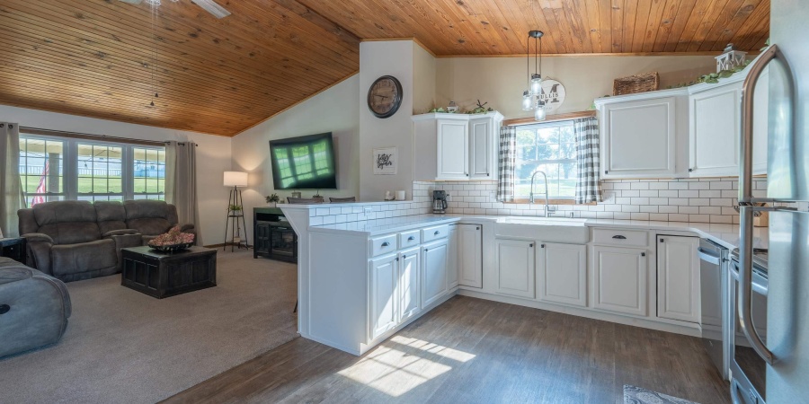 656 Hayes Road, Bedford, Indiana 47421,MLS,202532876