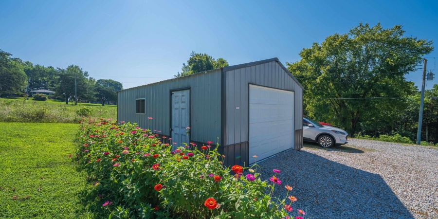 656 Hayes Road, Bedford, Indiana 47421,MLS,202532876
