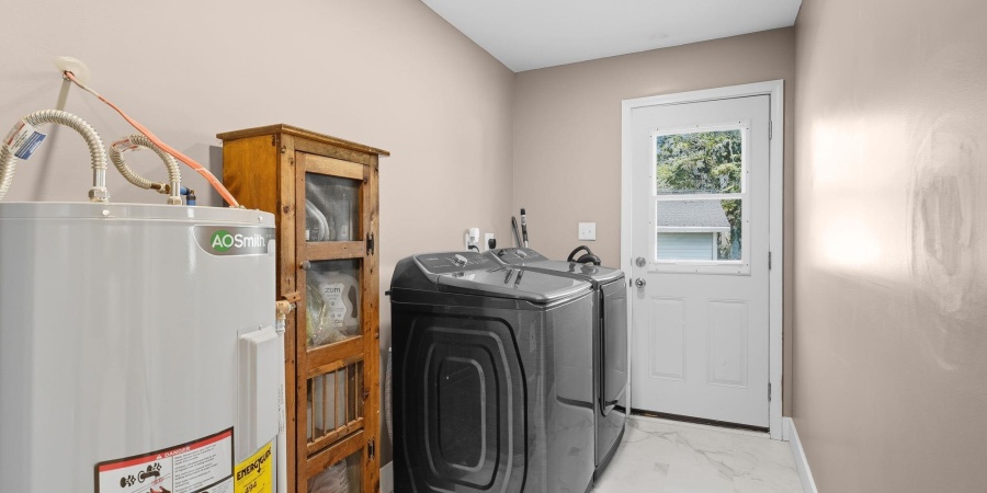 401 W Grissom Avenue, Mitchell, Indiana 47446,MLS,202532895