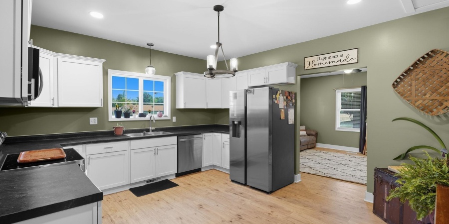 401 W Grissom Avenue, Mitchell, Indiana 47446,MLS,202532895