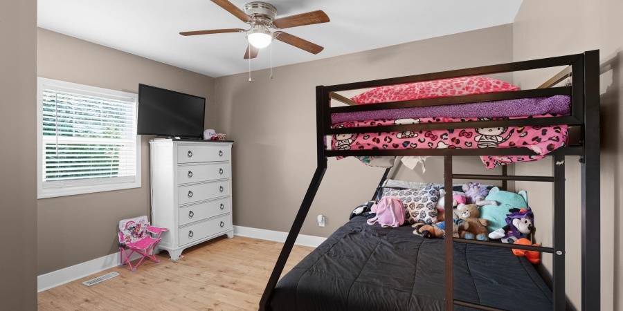 401 W Grissom Avenue, Mitchell, Indiana 47446,MLS,202532895