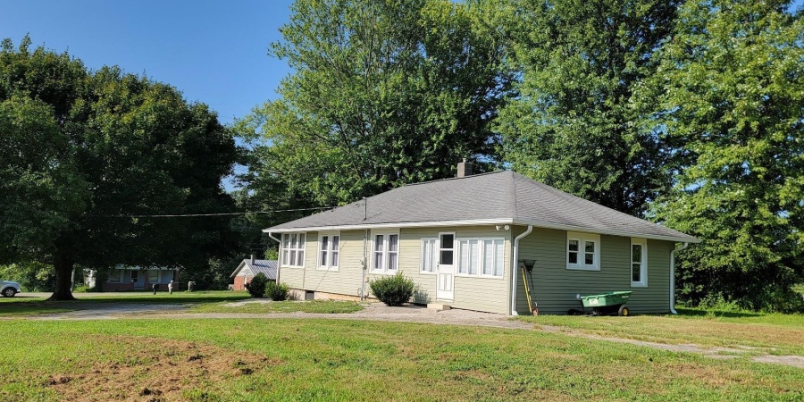 4915 Us Highway 50, Bedford, Indiana 47421-9111,MLS,202533039