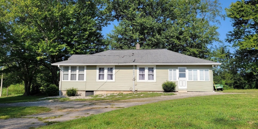 4915 Us Highway 50, Bedford, Indiana 47421-9111,MLS,202533039