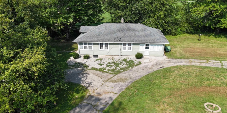 4915 Us Highway 50, Bedford, Indiana 47421-9111,MLS,202533039